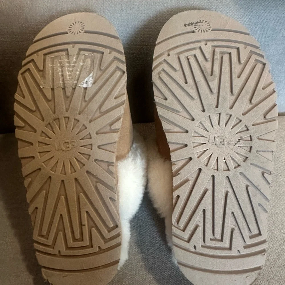 UGG Tan and Cream Women's Slippers - Picture 3 of 4